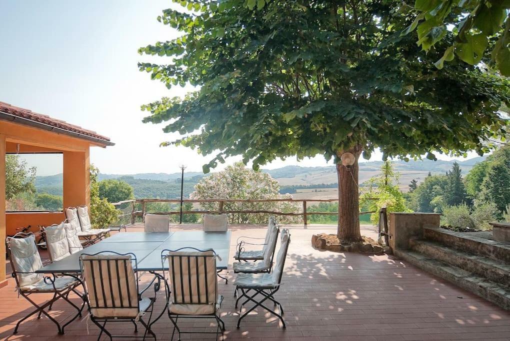 Stunning Country House Overlooking Tuscany Hills Lorenzana Exterior foto